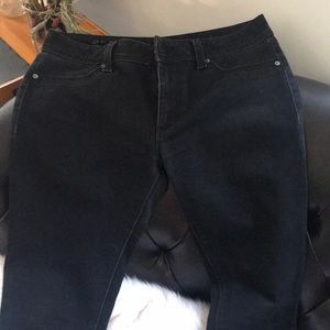 DL1961 black wash Emma jeans size 28 EUC